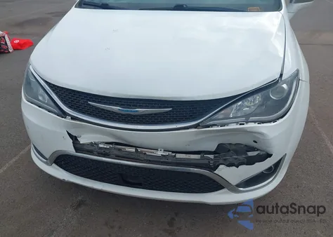 2020 Chrysler Pacifica Hybrid 35Th Anniversary Limited z USA, uszkodzony, nr VIN 2C4RC1N77LR143497